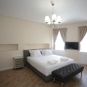 3* Bed and breakfast Suites Guest House