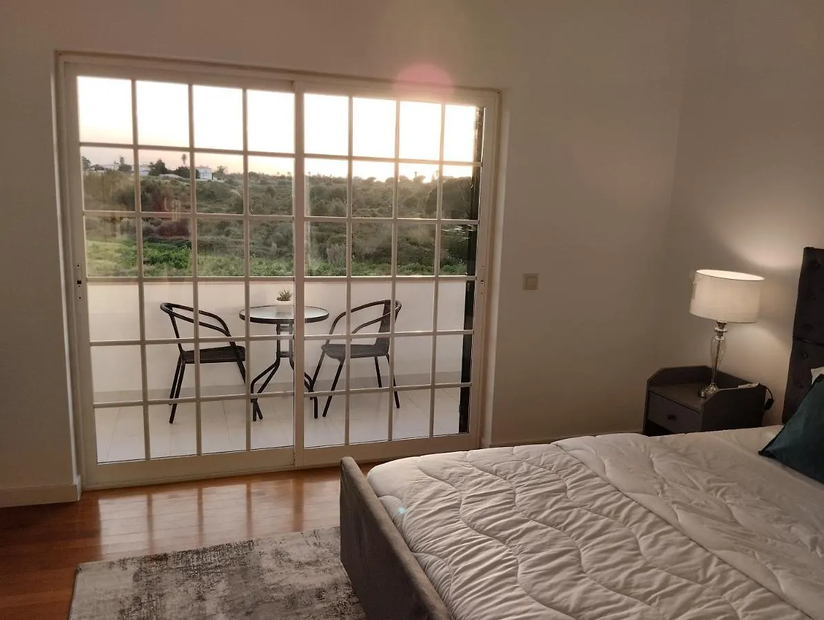 Villa Privee Cascaes Bed and breakfast