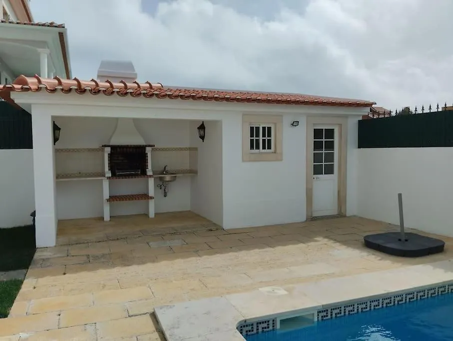 Villa Privee Cascaes Bed and breakfast