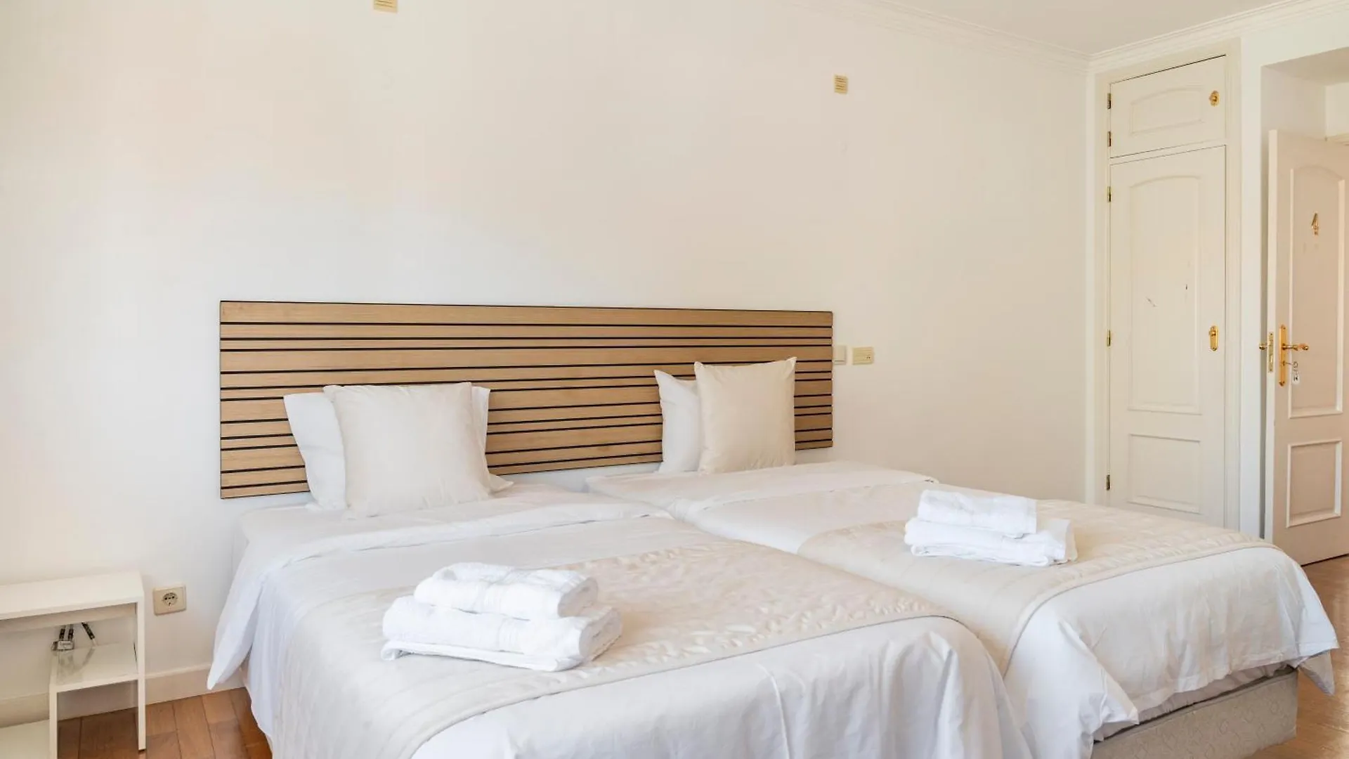 Villa Privee Cascaes Bed and breakfast